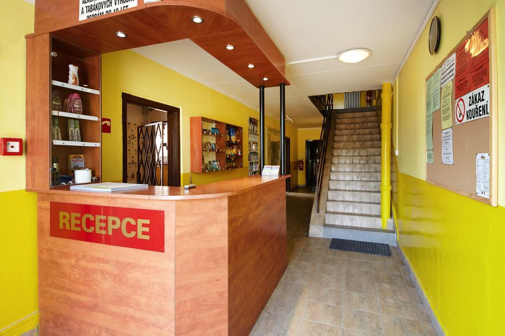 Hostel Liben Praga Esterno foto